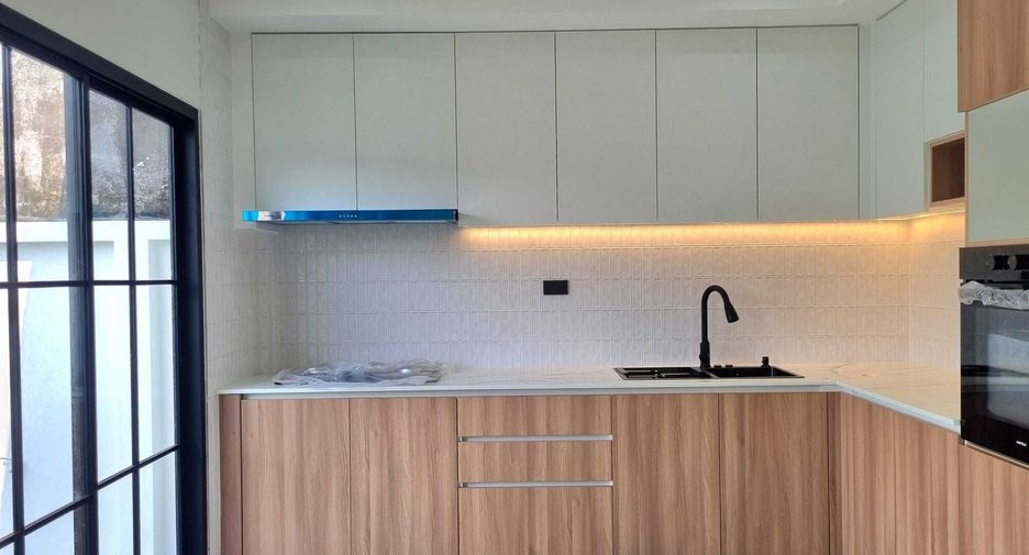 For sale 2 bedrooms townhouse in Thalang, Phuket