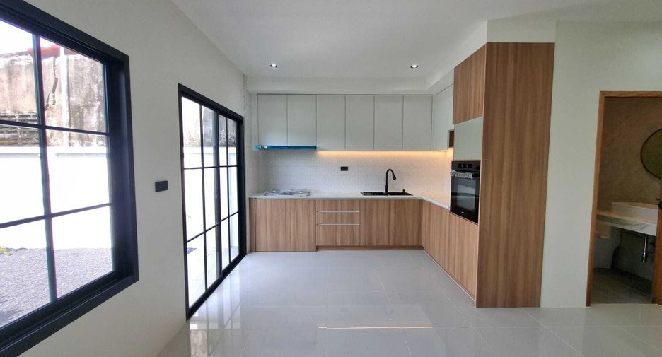For sale 2 bedrooms townhouse in Thalang, Phuket