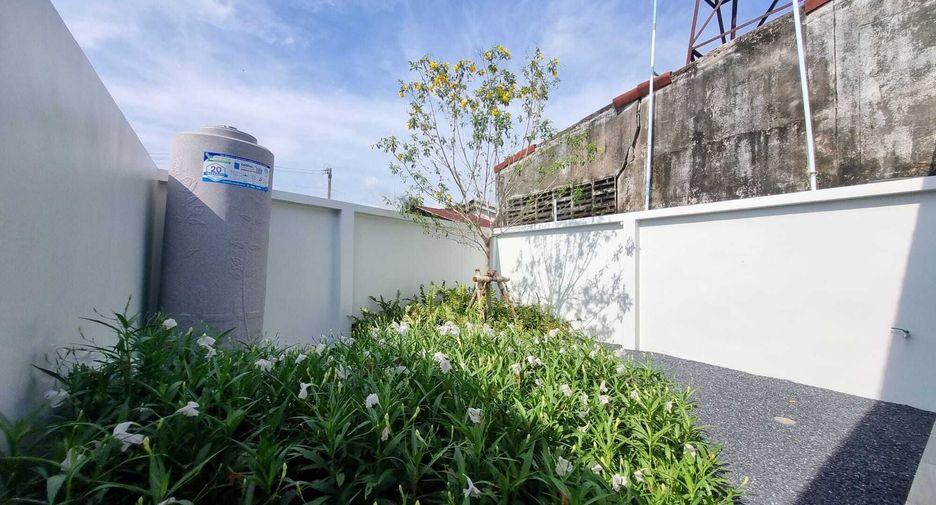 For sale 2 bedrooms townhouse in Thalang, Phuket