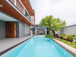 Casa en venta de 5 habitaciones en Bang Lamung, Chonburi