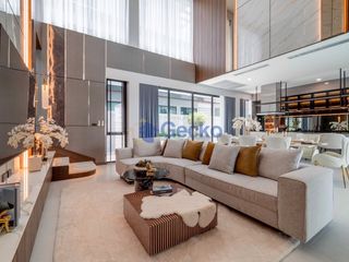 Casa en venta de 5 habitaciones en Bang Lamung, Chonburi