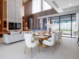 Casa en venta de 5 habitaciones en Bang Lamung, Chonburi