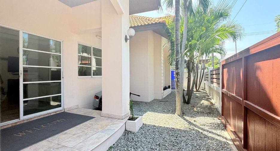 For sale 3 bedrooms house in Bang Lamung, Chonburi