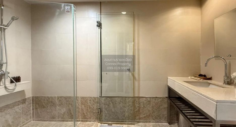 For rent 2 bedrooms condo in Sathon, Bangkok