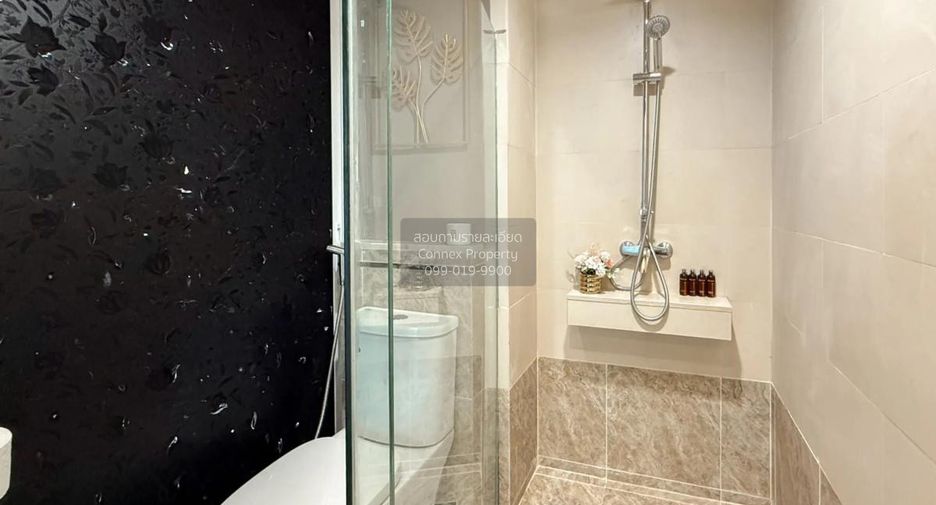 For rent 2 bedrooms condo in Sathon, Bangkok