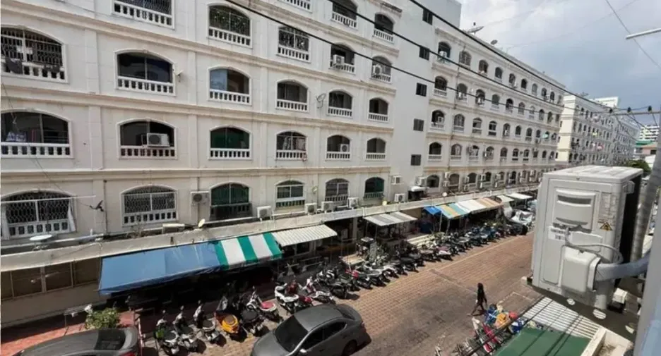 For sale studio condo in Bang Lamung, Chonburi