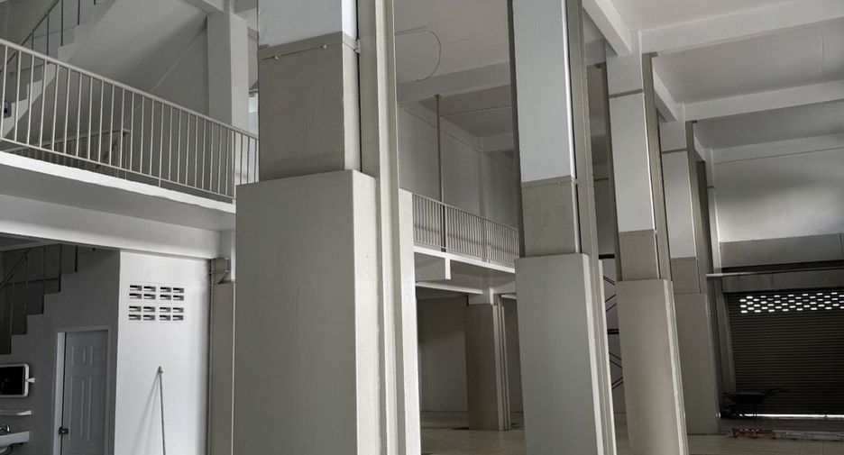 For rent office in Mueang Samut Prakan, Samut Prakan
