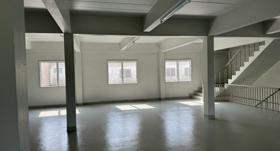 For rent office in Mueang Samut Prakan, Samut Prakan