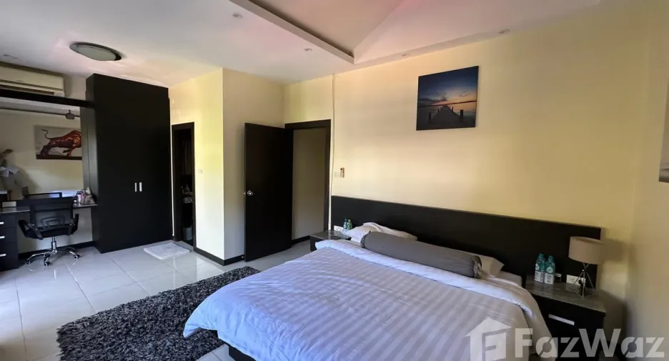 For sale 3 bedrooms townhouse in Thalang, Phuket
