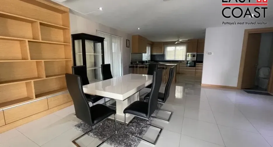 For rent and for sale 4 bedrooms house in Bang Lamung, Chonburi