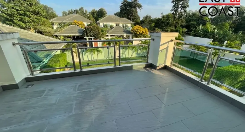 For rent and for sale 4 bedrooms house in Bang Lamung, Chonburi