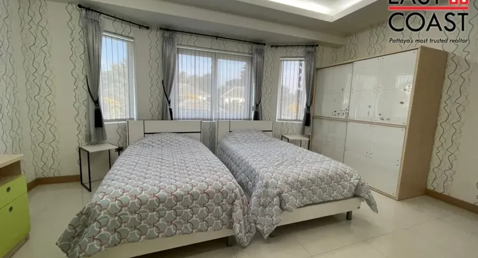 For rent and for sale 4 bedrooms house in Bang Lamung, Chonburi