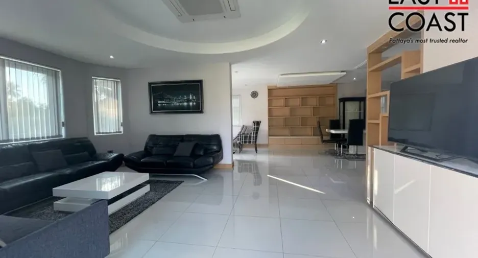 For rent and for sale 4 bedrooms house in Bang Lamung, Chonburi