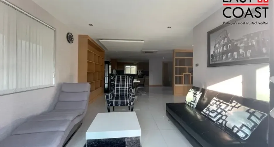 For rent and for sale 4 bedrooms house in Bang Lamung, Chonburi