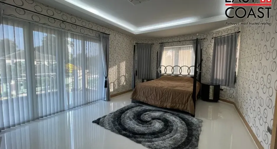 For rent and for sale 4 bedrooms house in Bang Lamung, Chonburi