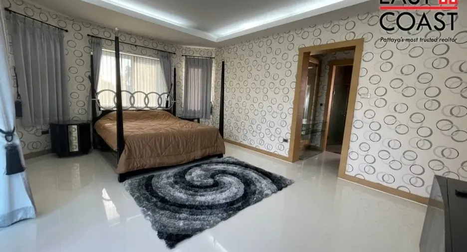 For rent and for sale 4 bedrooms house in Bang Lamung, Chonburi