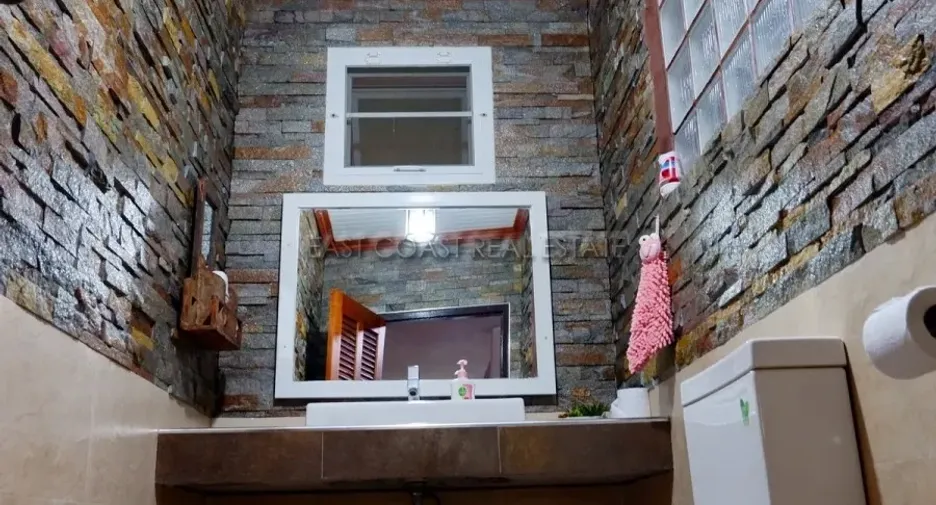 For rent and for sale 4 bedrooms house in Bang Lamung, Chonburi
