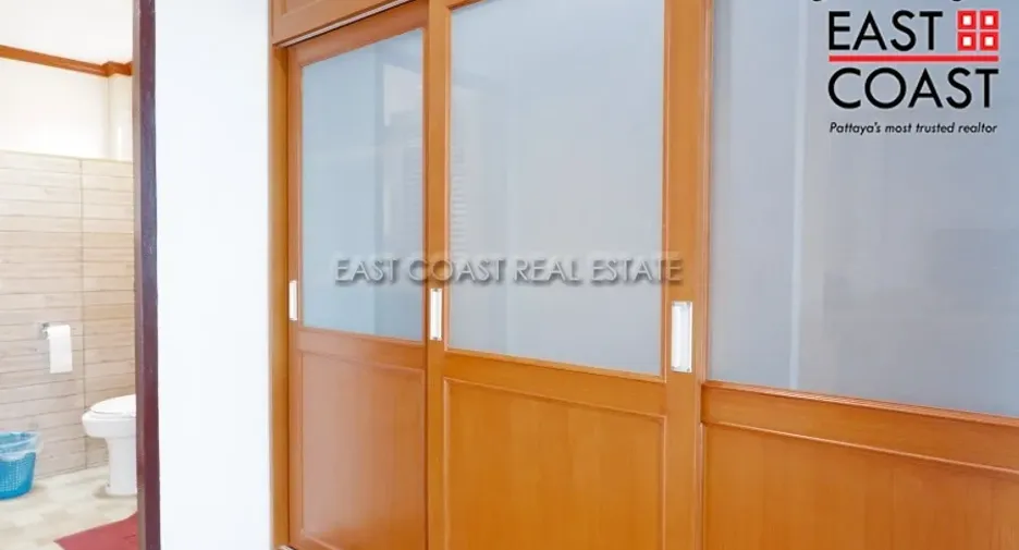 For rent and for sale 4 bedrooms house in Bang Lamung, Chonburi