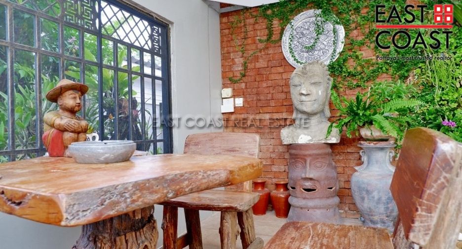For sale and for rent 4 bedrooms house in Bang Lamung, Chonburi