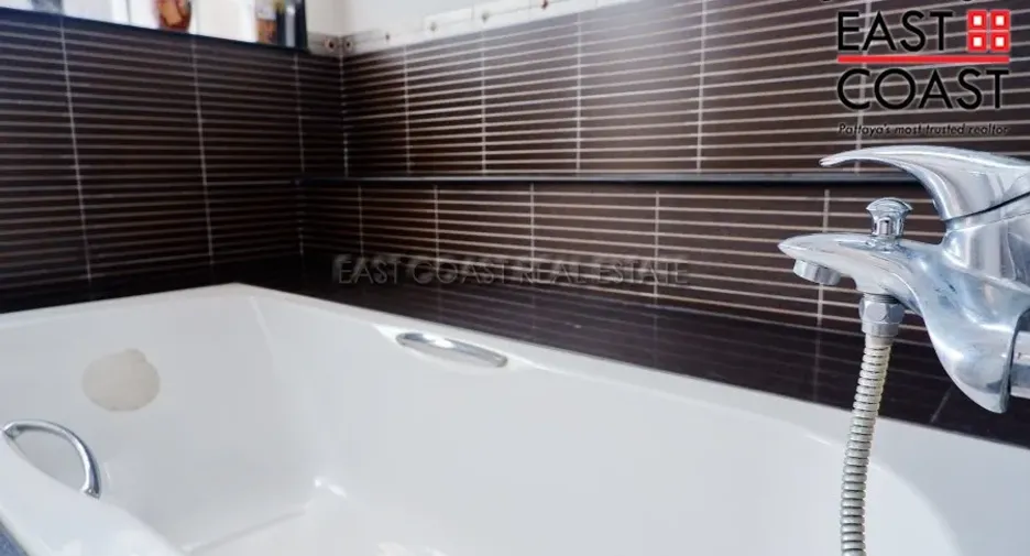 For rent and for sale 4 bedrooms house in Bang Lamung, Chonburi
