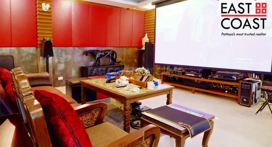 For rent and for sale 4 bedrooms house in Bang Lamung, Chonburi