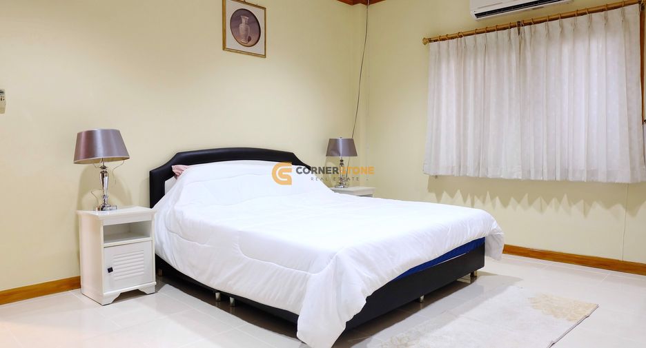 Casa en alquiler de 4 habitaciones en Bang Lamung, Chonburi