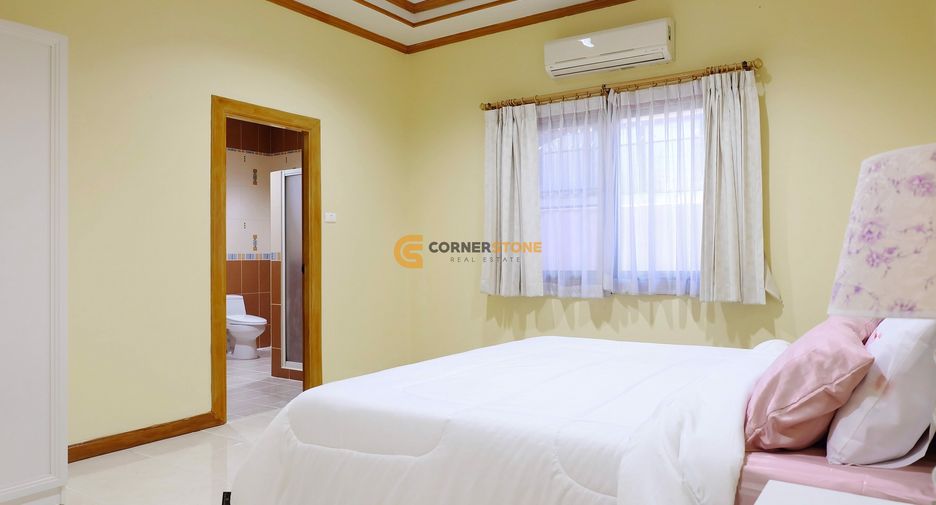 Casa en alquiler de 4 habitaciones en Bang Lamung, Chonburi