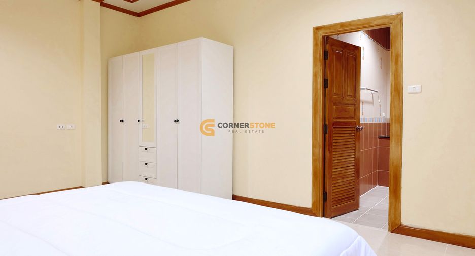 Casa en alquiler de 4 habitaciones en Bang Lamung, Chonburi