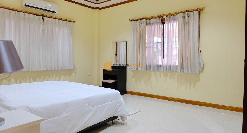 Casa en alquiler de 4 habitaciones en Bang Lamung, Chonburi