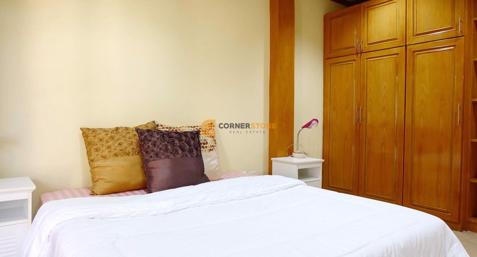 Casa en alquiler de 4 habitaciones en Bang Lamung, Chonburi