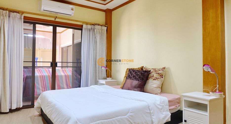 Casa en alquiler de 4 habitaciones en Bang Lamung, Chonburi