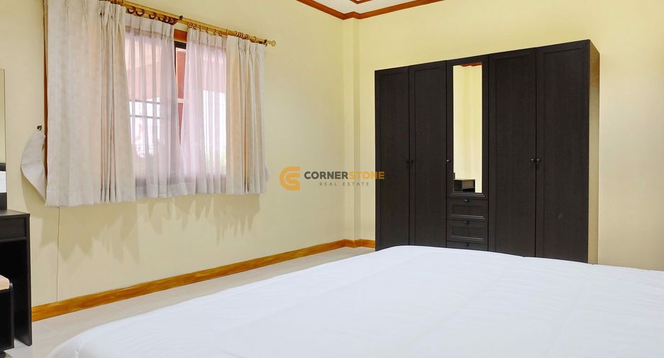 Casa en alquiler de 4 habitaciones en Bang Lamung, Chonburi