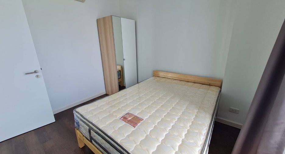 For rent 2 bedrooms condo in Sathon, Bangkok