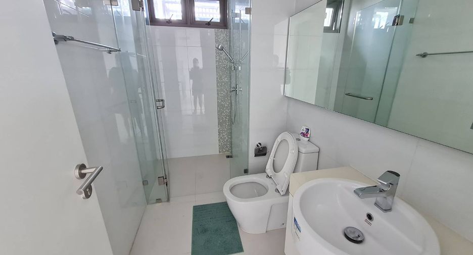 For rent 2 bedrooms condo in Sathon, Bangkok