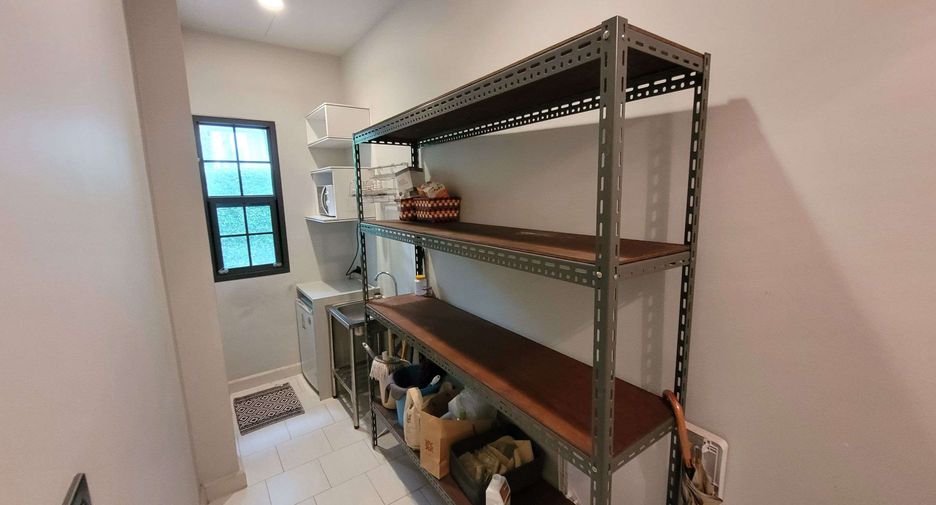 Wohnung zur Miete mit 4 Zimmer in Watthana, Bangkok