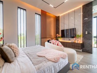Villa en venta de 5 habitaciones en Bang Lamung, Chonburi