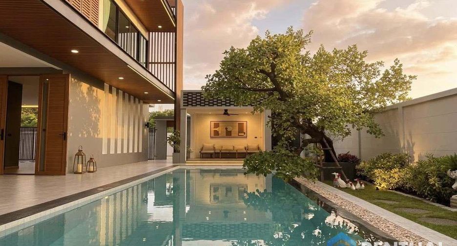 Villa en venta de 5 habitaciones en Bang Lamung, Chonburi