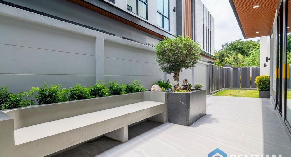 Villa en venta de 5 habitaciones en Bang Lamung, Chonburi