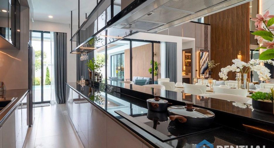 Villa en venta de 5 habitaciones en Bang Lamung, Chonburi