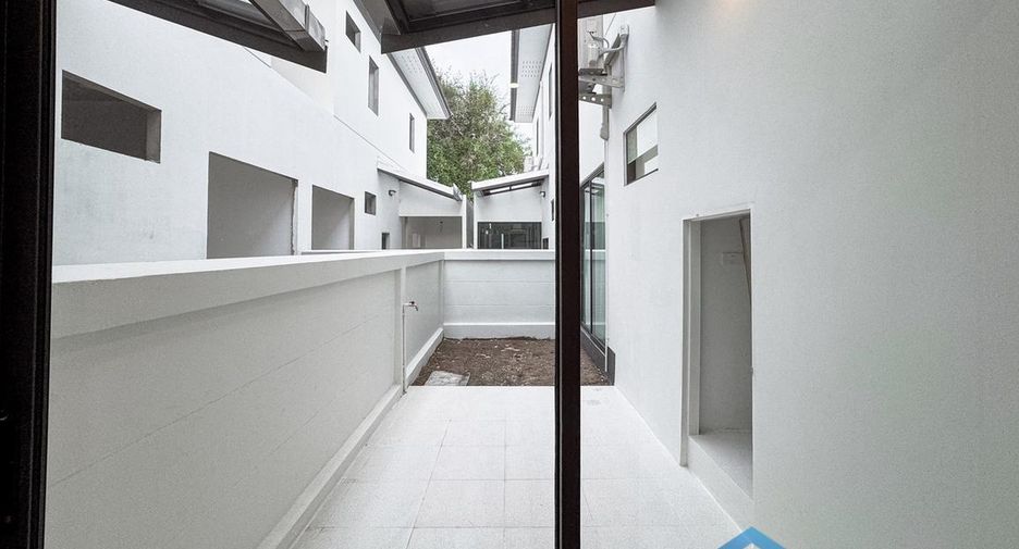 For sale 3 bedrooms house in Bang Lamung, Chonburi