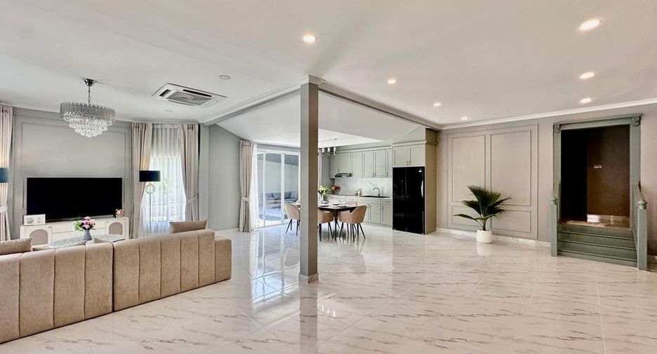 Casa en venta de 4 habitaciones en Bang Lamung, Chonburi