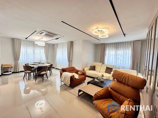 For sale 5 bedrooms villa in Bang Lamung, Chonburi