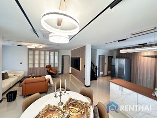 For sale 5 bedrooms villa in Bang Lamung, Chonburi