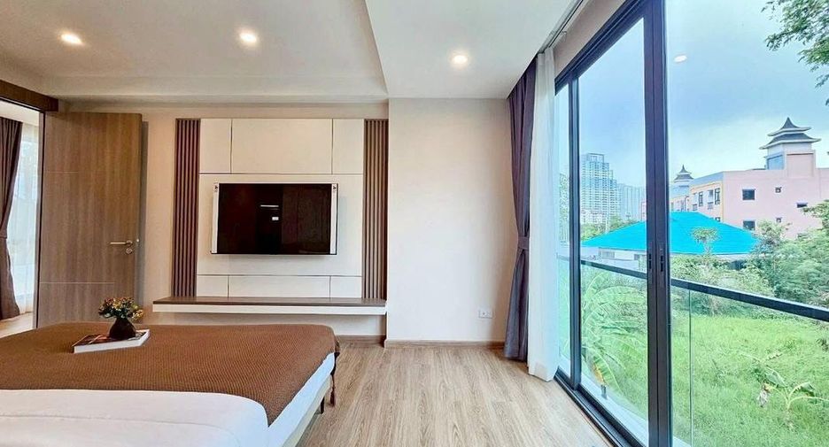 Villa en venta de 4 habitaciones en Bang Lamung, Chonburi