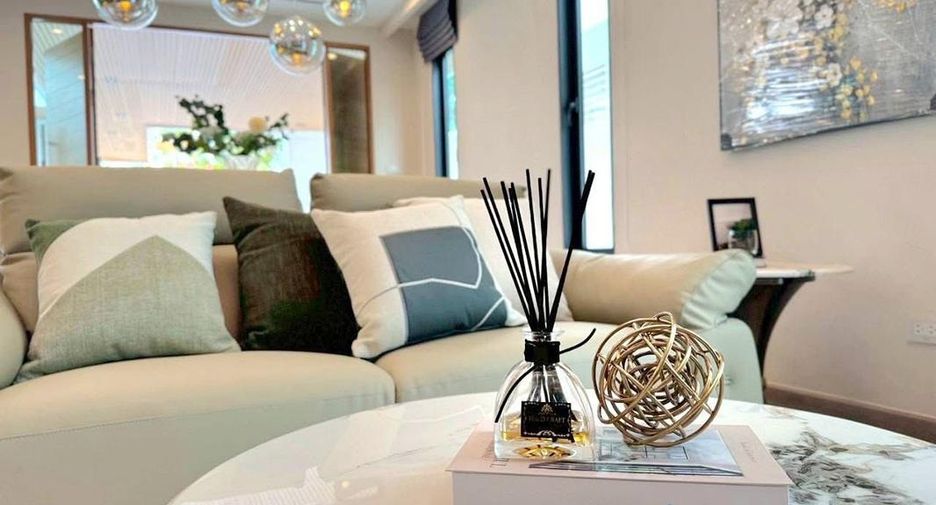 Villa en venta de 4 habitaciones en Bang Lamung, Chonburi