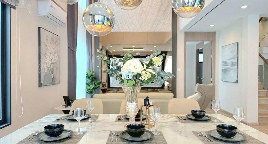 Villa en venta de 4 habitaciones en Bang Lamung, Chonburi