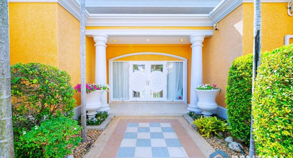 For sale 4 bedrooms house in Bang Lamung, Chonburi