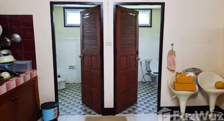 For sale 2 bedrooms house in Mueang Lamphun, Lamphun