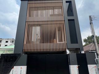 出售 5 卧室 别墅 在 Bang Lamung, Chon Buri