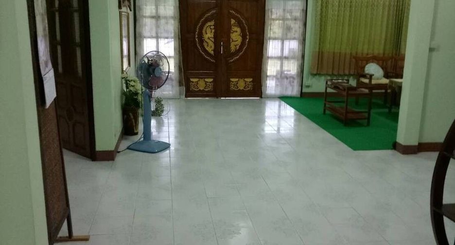 For sale 3 bedrooms house in Mueang Lamphun, Lamphun